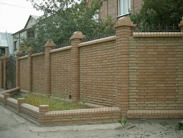 Mẫu hàng rào xây gạch đẹp - đảm bảo an toàn cho ngôi nhà-2